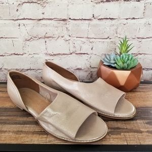 NWT Anthropologie Gold Leather Souvenir Flat